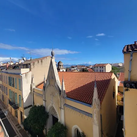 Fully Renovated 2 Bedrooms In Old Appartement Antibes